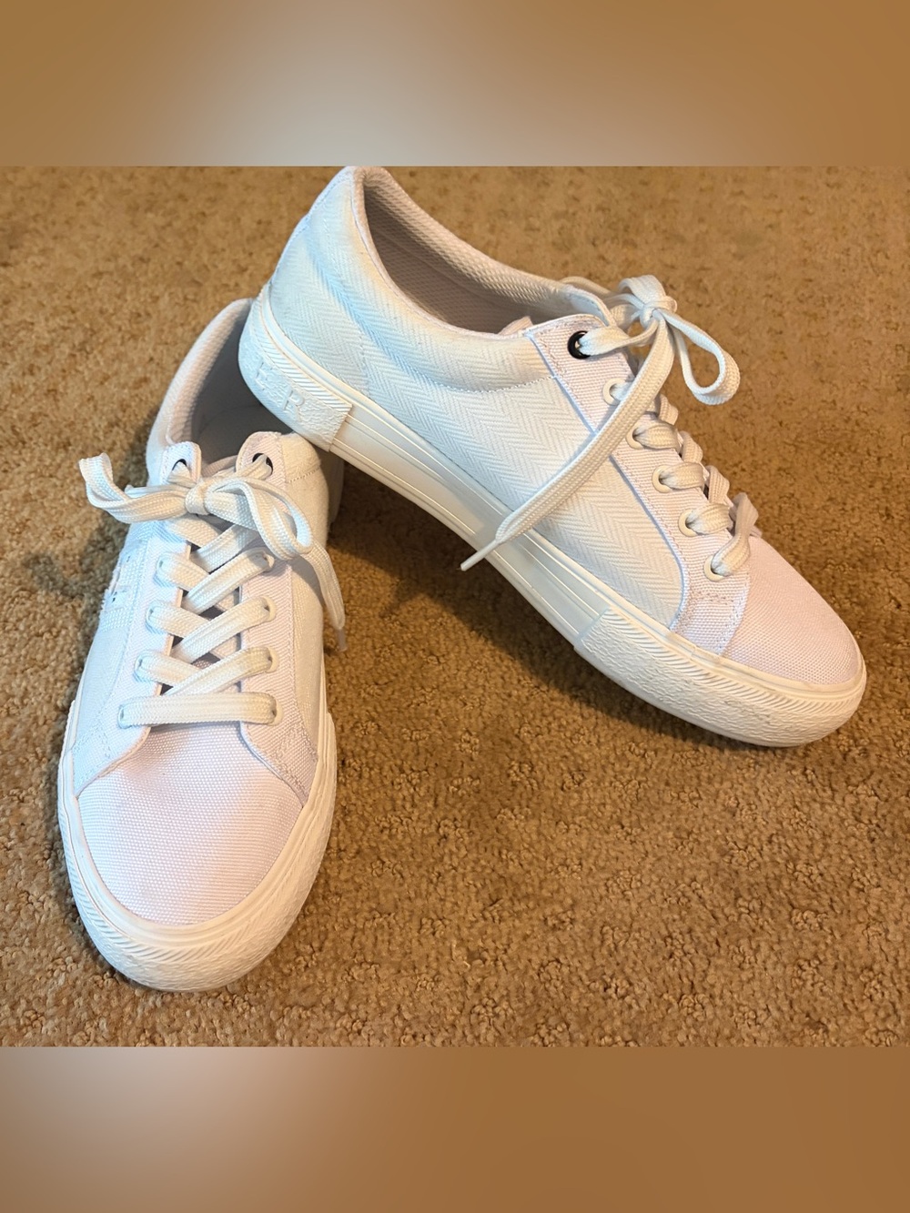 Tommy Hilfiger Women's White Low-Top Lace-Up Sneakers